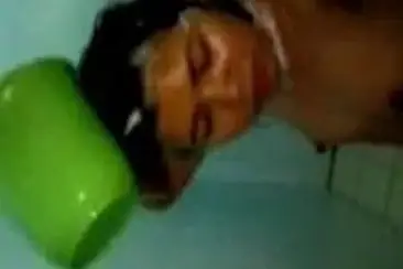 Tante Mandi Sambil Masturbasi